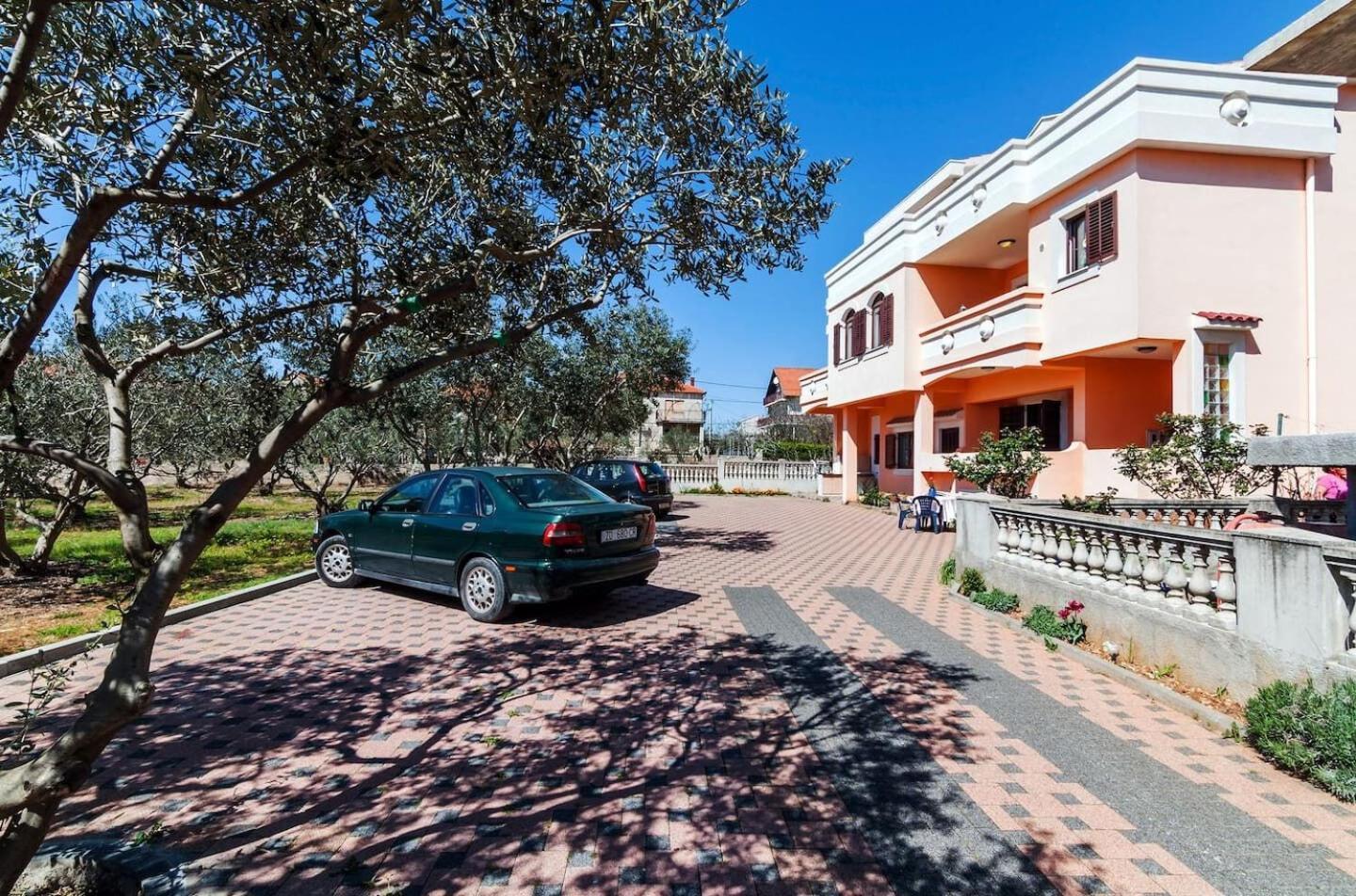 Apartments Brane - Free Parking Zadar Eksteriør bilde